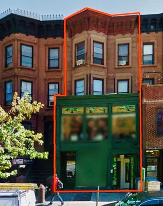 Exterior, Facade, Brownstone