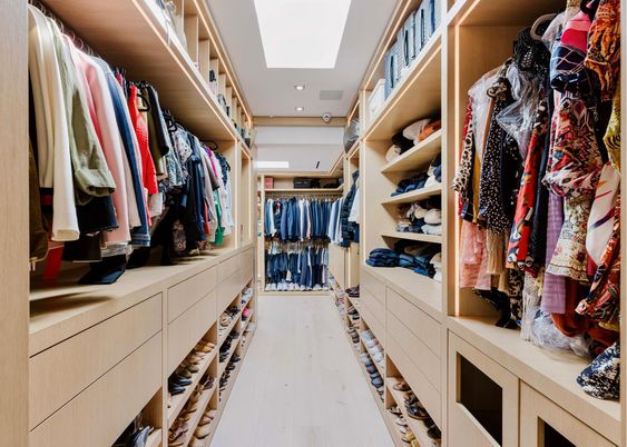 Interior, Recessed Lighting, Walk-in Closets, Wood Texture Flooring