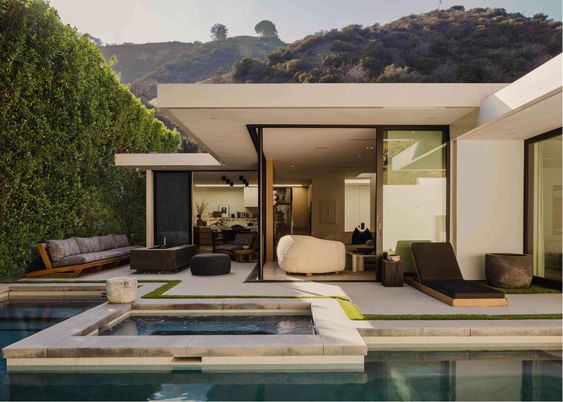 Exterior, Pool