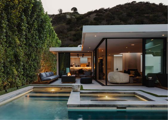 Exterior, Pool