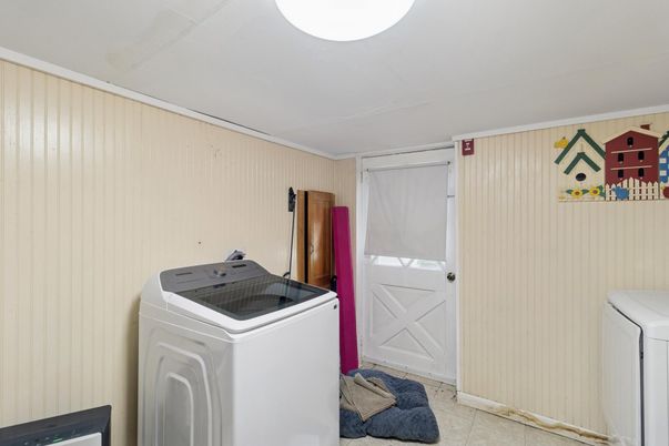Interior, Washer