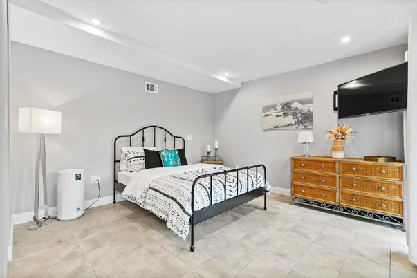 Bedroom, Interior, Recessed Lighting