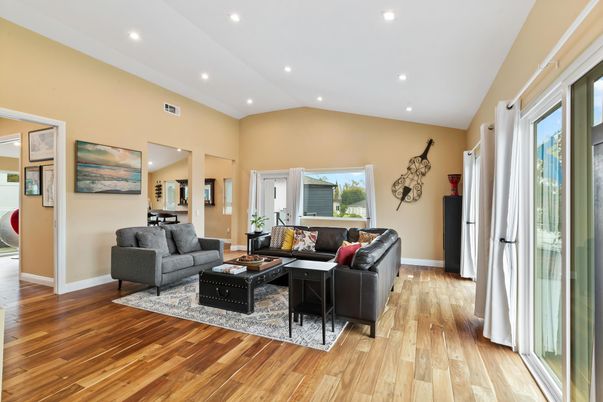 Interior, Living room, Recessed Lighting, Wood Texture Flooring
