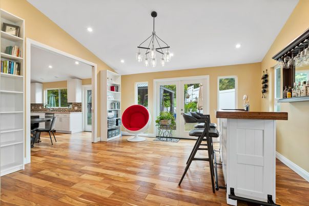 Interior, Pendant Lights, Recessed Lighting, Wood Texture Flooring