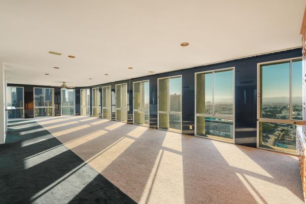 Empty room, Interior, Recessed Lighting
