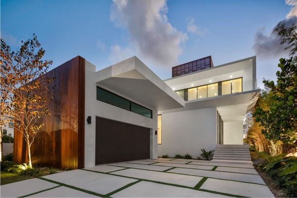 Attached, Exterior, Facade, Modern
