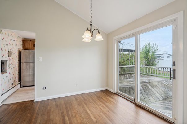 Chandelier, Empty room, Interior, Pendant Lights, Wood Texture Flooring