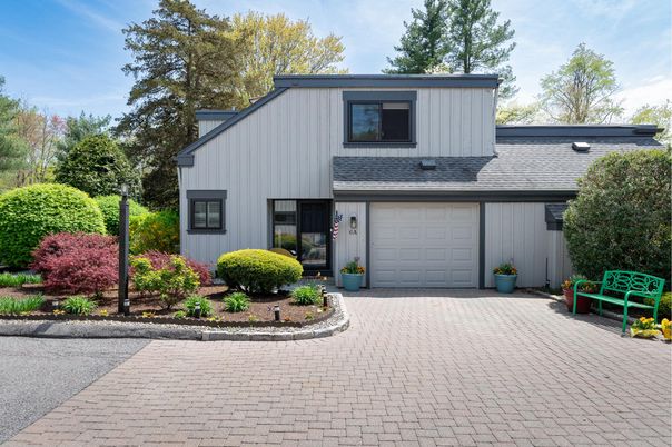 Attached, Exterior, Facade, Farmhouse