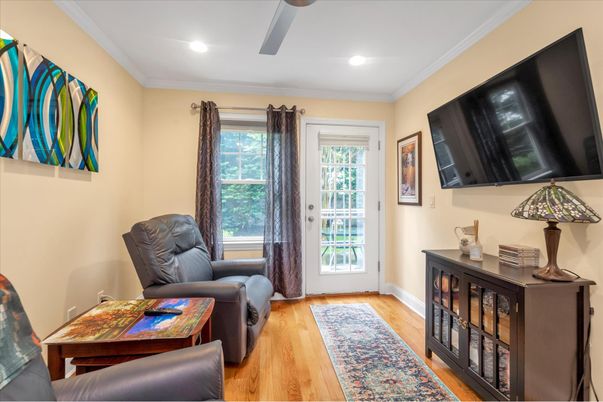 Interior, Recessed Lighting, Wood Texture Flooring