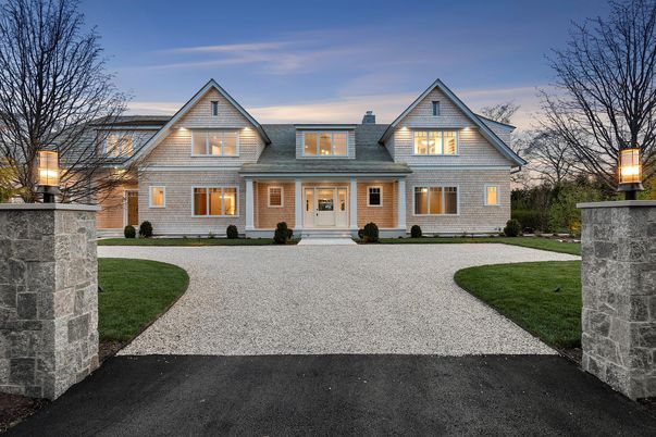 Exterior, Facade, Farmhouse