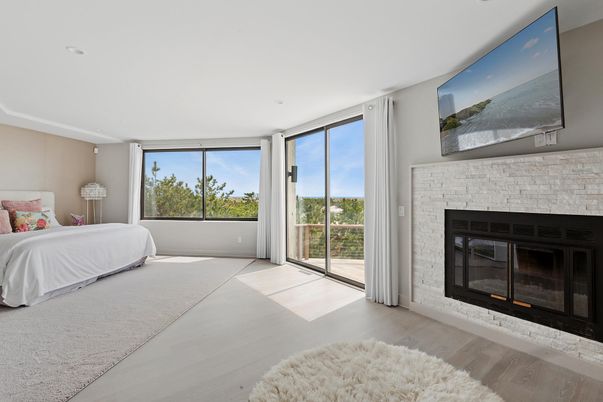 Bedroom, Fireplace, Interior, Recessed Lighting, Wood Texture Flooring