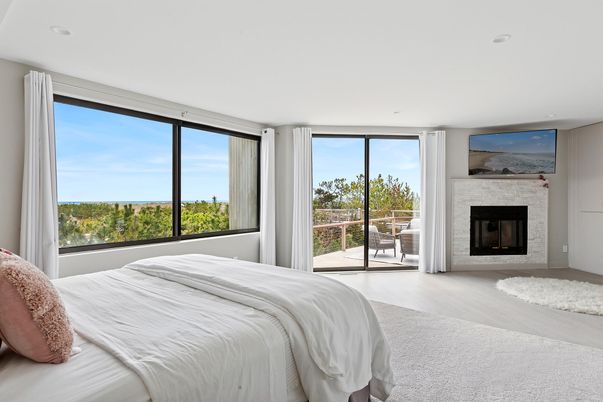 Bedroom, Fireplace, Interior, Recessed Lighting, Wood Texture Flooring