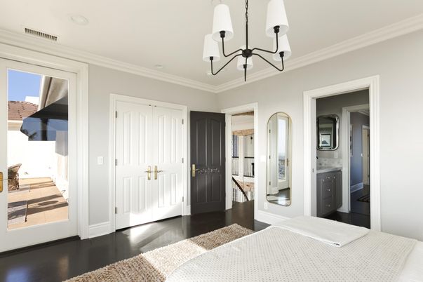 Chandelier, Interior, Wood Texture Flooring
