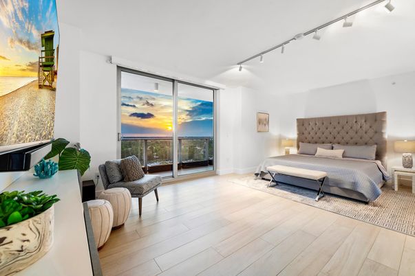 Bedroom, Interior, Water, Wood Texture Flooring