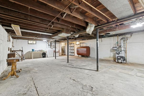 Interior, Washer, Wooden Beams