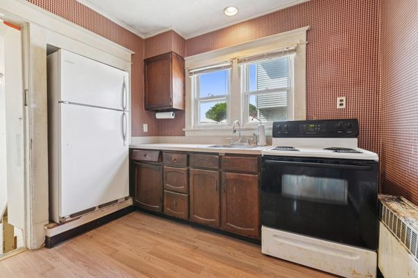 Interior, Kitchen, Recessed Lighting, Wood Texture Flooring