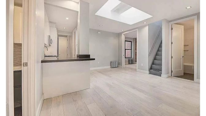 Interior, Recessed Lighting, Wood Texture Flooring