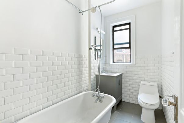 Bathroom, Free Standing Baths, Interior