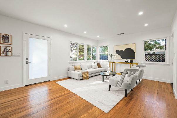 Interior, Living room, Recessed Lighting, Wood Texture Flooring