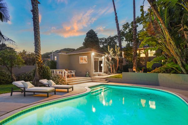 Exterior, Pool