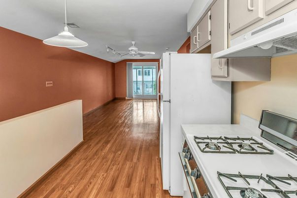 Interior, Kitchen, Pendant Lights, Wood Texture Flooring