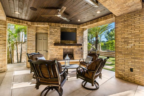 Exterior, Fireplace