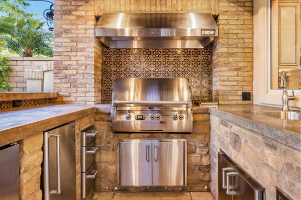 Exterior, Stainless Steel Appliances