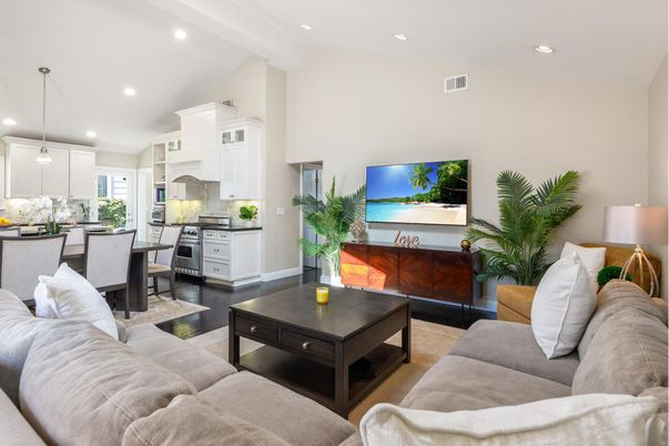 Dining room, Interior, Kitchen, Living room, Pendant Lights, Recessed Lighting, Stainless Steel Appliances
