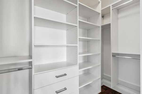 Interior, Walk-in Closets, Wood Texture Flooring