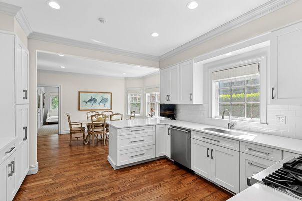 Dining room, Interior, Kitchen, Recessed Lighting, Wood Texture Flooring