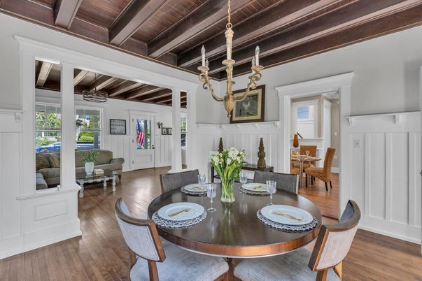 Chandelier, Dining room, Interior, Pendant Lights, Wooden Beams, Wooden Ceilings, Wood Texture Flooring