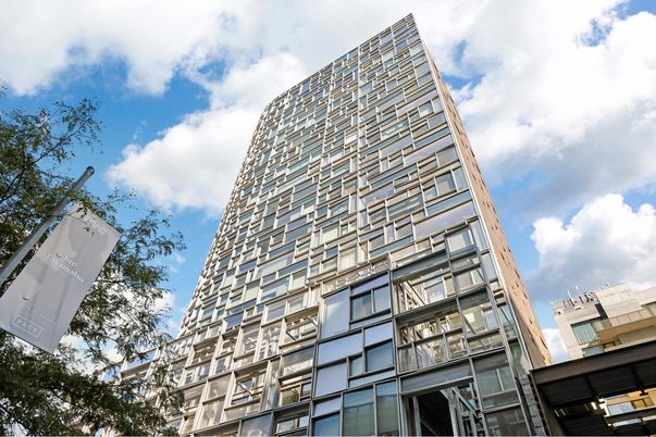 Exterior, Facade, Highrise