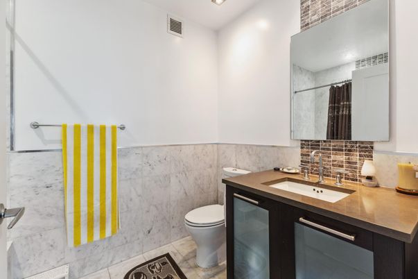 Bathroom, Interior, Recessed Lighting