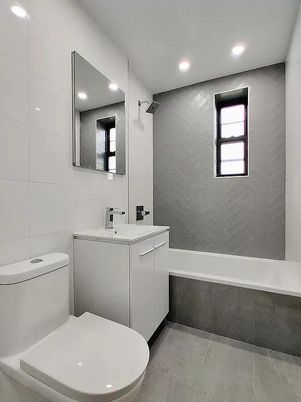 Bathroom, Interior, Recessed Lighting