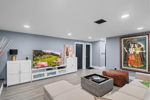Interior, Living room, Recessed Lighting, Wood Texture Flooring