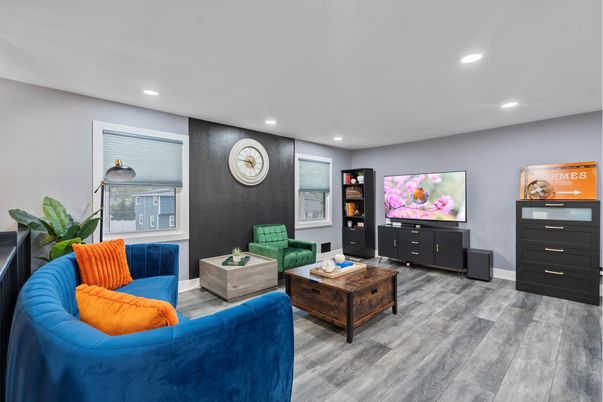 Interior, Living room, Recessed Lighting, Wood Texture Flooring