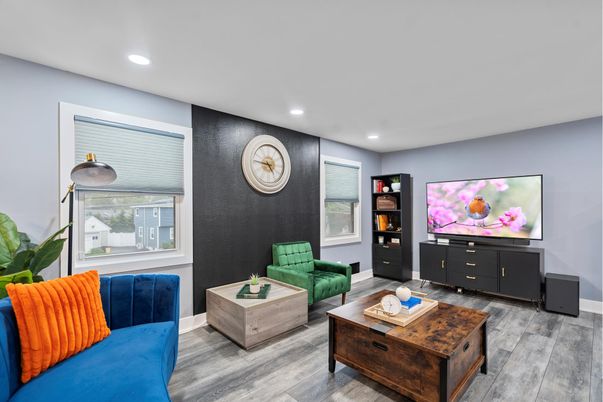 Interior, Living room, Recessed Lighting, Wood Texture Flooring