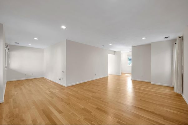 Empty room, Interior, Recessed Lighting, Wood Texture Flooring