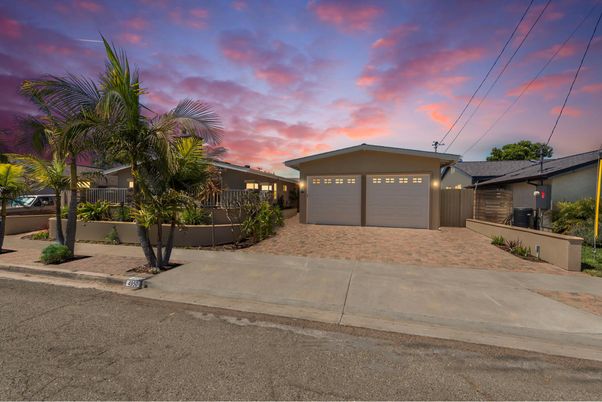Detached Garage, Exterior