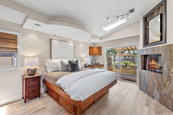 Bedroom, Fireplace, Interior, Recessed Lighting, Wood Texture Flooring