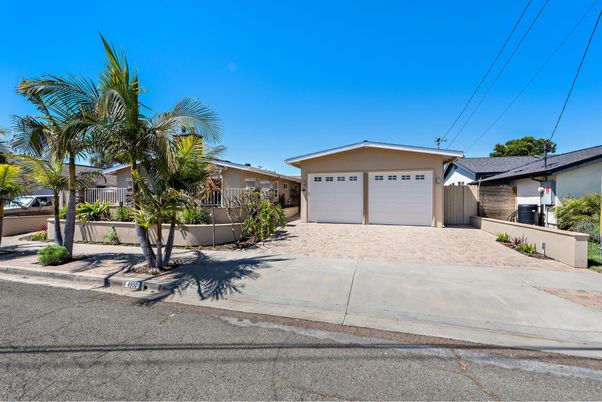 Detached Garage, Exterior