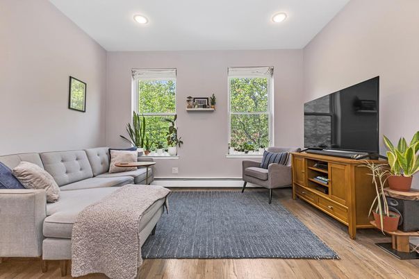 Interior, Living room, Recessed Lighting, Wood Texture Flooring