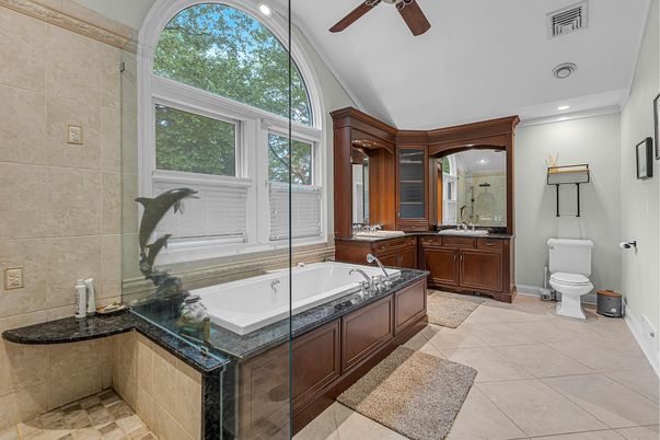 Bathroom, Interior, Recessed Lighting