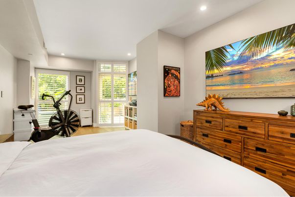 Bedroom, Fitness Equipment, Interior, Recessed Lighting, Wood Texture Flooring