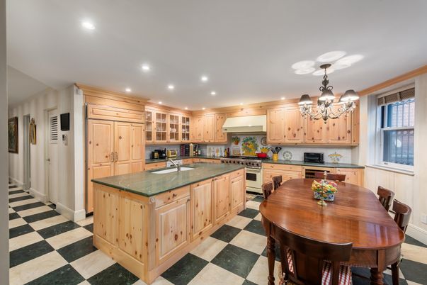 Chandelier, Dining room, Interior, Kitchen, Recessed Lighting