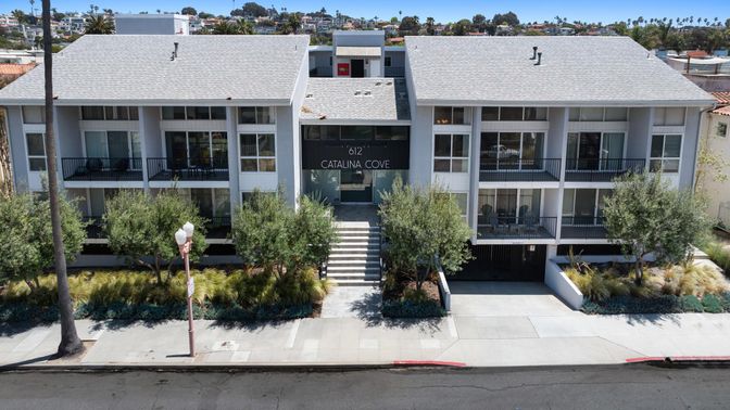 Exterior, Facade, Condo Building