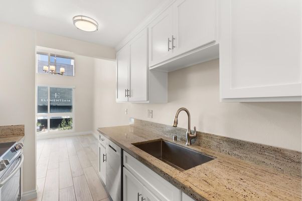 Chandelier, Interior, Kitchen, Wood Texture Flooring