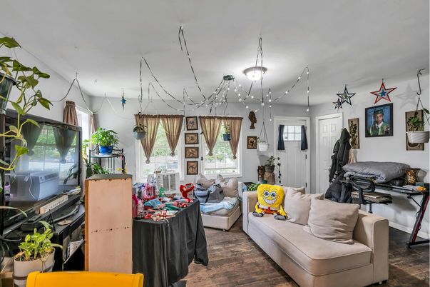 Interior, Living room, Pendant Lights, Wood Texture Flooring