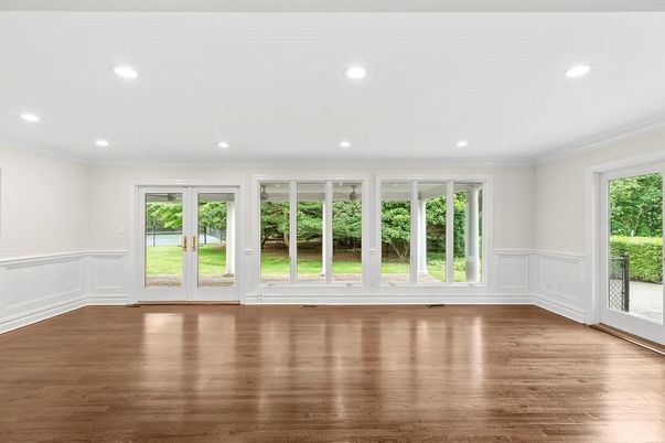 Empty room, Interior, Recessed Lighting, Wood Texture Flooring