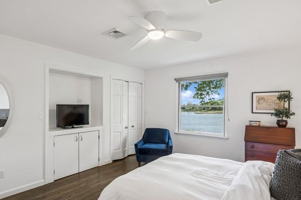 Bedroom, Interior, Water, Wood Texture Flooring